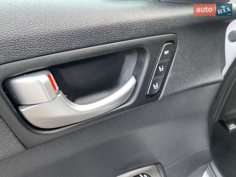 Седан Kia Optima 2017 в Киеве