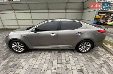 Седан Kia Optima 2013 в Львове