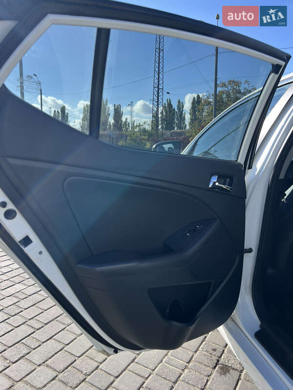 Седан Kia Optima 2012 в Одессе