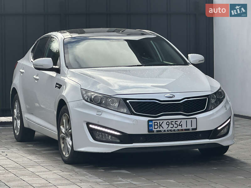 Седан Kia Optima 2012 в Рівному
