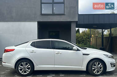 Седан Kia Optima 2012 в 