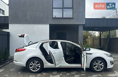 Седан Kia Optima 2012 в 