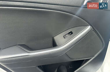 Седан Kia Optima 2012 в 