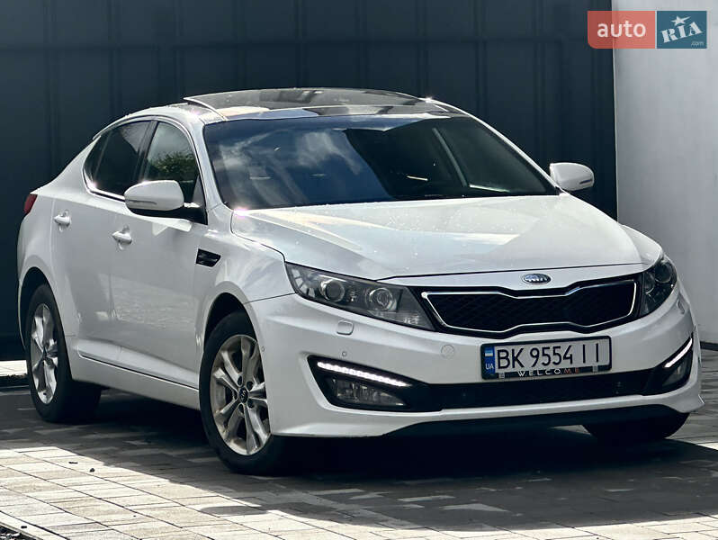 Седан Kia Optima 2012 в Рівному