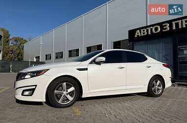 Седан Kia Optima 2015 в 