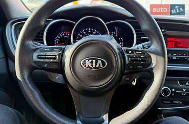 Седан Kia Optima 2015 в 