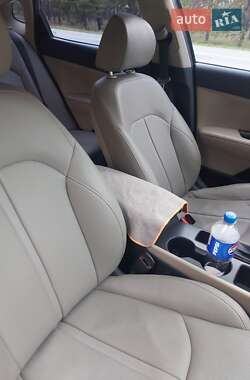 Седан Kia Optima 2016 в 