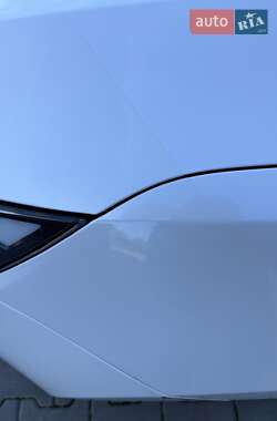Седан Kia Optima 2012 в 