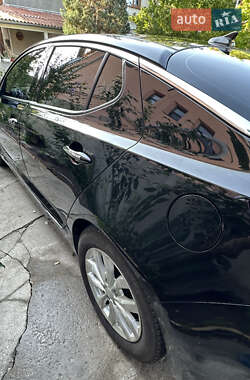 Седан Kia Optima 2014 в 