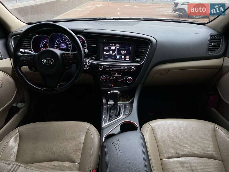 Седан Kia Optima 2014 в Киеве