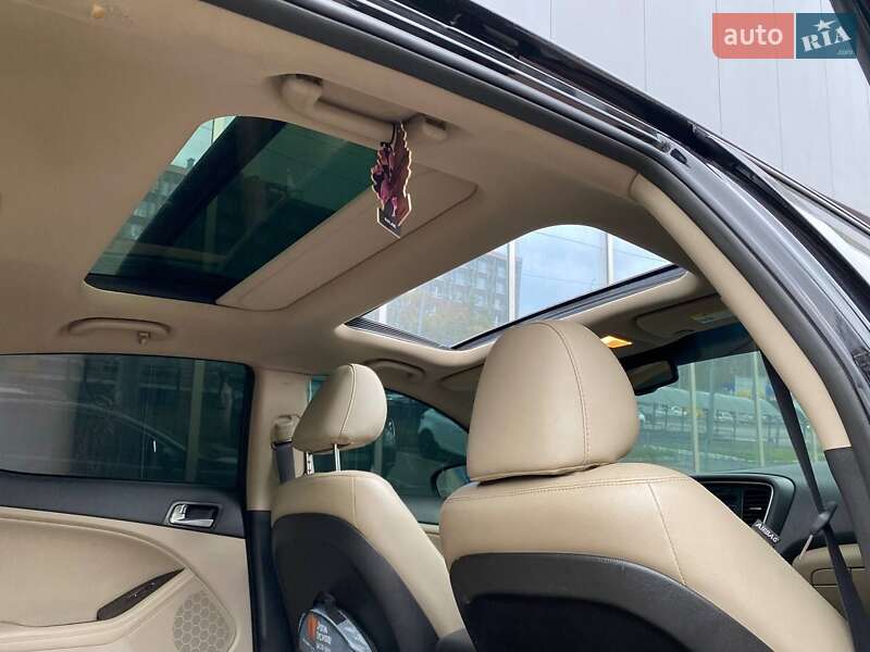 Седан Kia Optima 2014 в Киеве