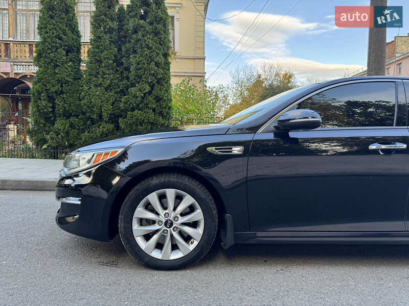 Седан Kia Optima 2017 в Черновцах