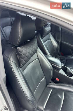 Седан Kia Optima 2012 в  фото 4 Седан Kia Optima 2012 в
