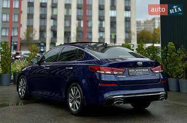 Седан Kia Optima 2018 в  фото 16 Седан Kia Optima 2018 в