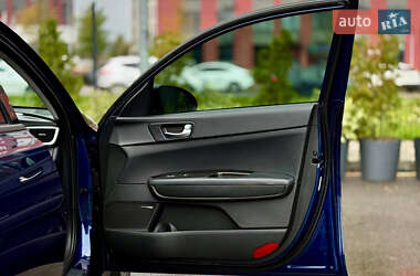 Седан Kia Optima 2018 в  фото 45 Седан Kia Optima 2018 в
