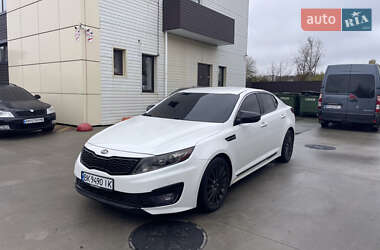 Седан Kia Optima 2012 в 