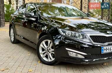 Седан Kia Optima 2012 в 