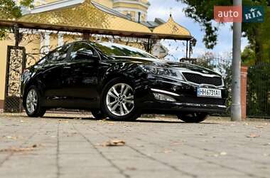 Седан Kia Optima 2012 в 