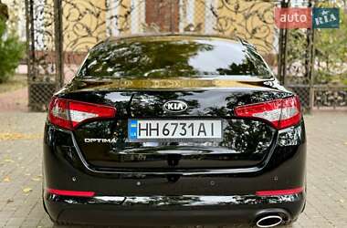 Седан Kia Optima 2012 в 