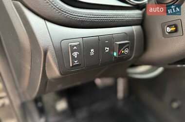 Седан Kia Optima 2012 в 