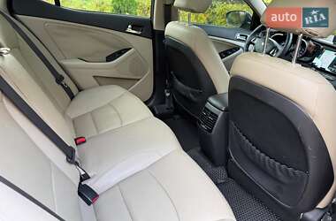 Седан Kia Optima 2013 в 