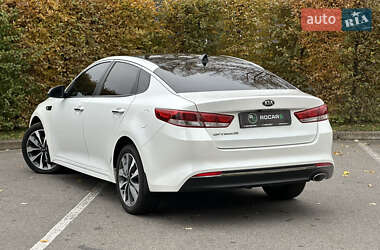 Седан Kia Optima 2016 в 