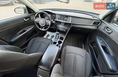 Седан Kia Optima 2017 в 