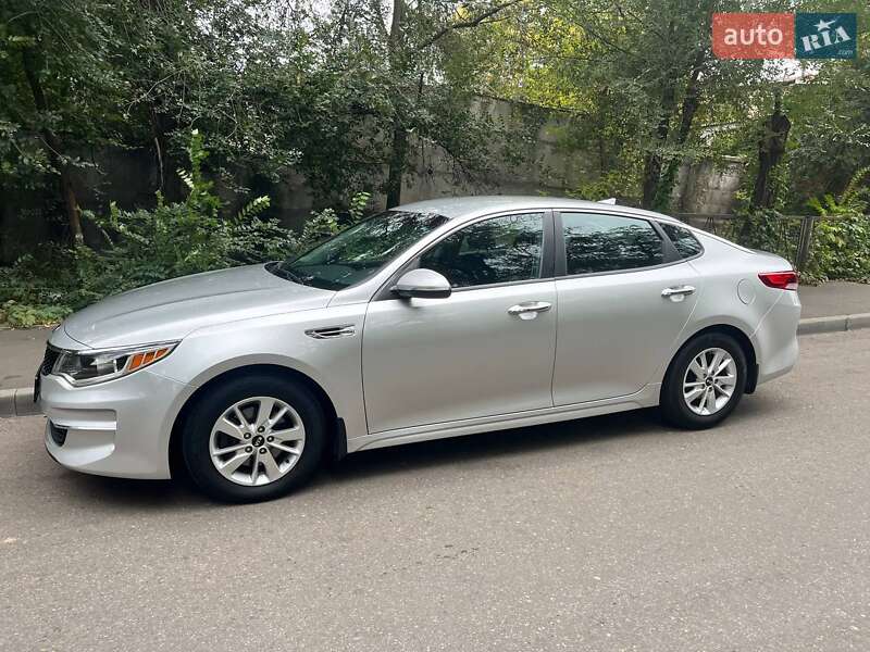 Седан Kia Optima 2017 в Одессе