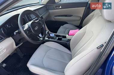 Седан Kia Optima 2016 в 