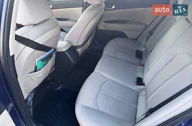 Седан Kia Optima 2016 в 