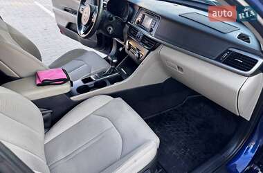 Седан Kia Optima 2016 в 