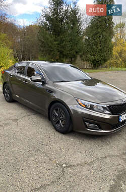 Седан Kia Optima 2013 в 