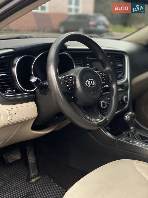 Седан Kia Optima 2013 в Бурштині