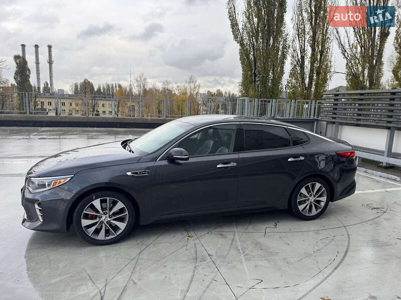 Седан Kia Optima 2017 в Киеве