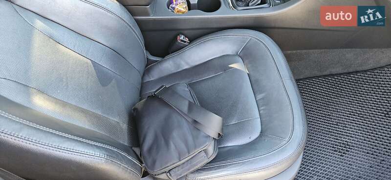 Седан Kia Optima 2012 в Запорожье