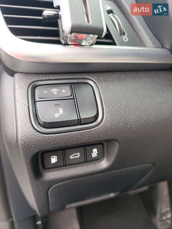 Седан Kia Optima 2018 в Львове