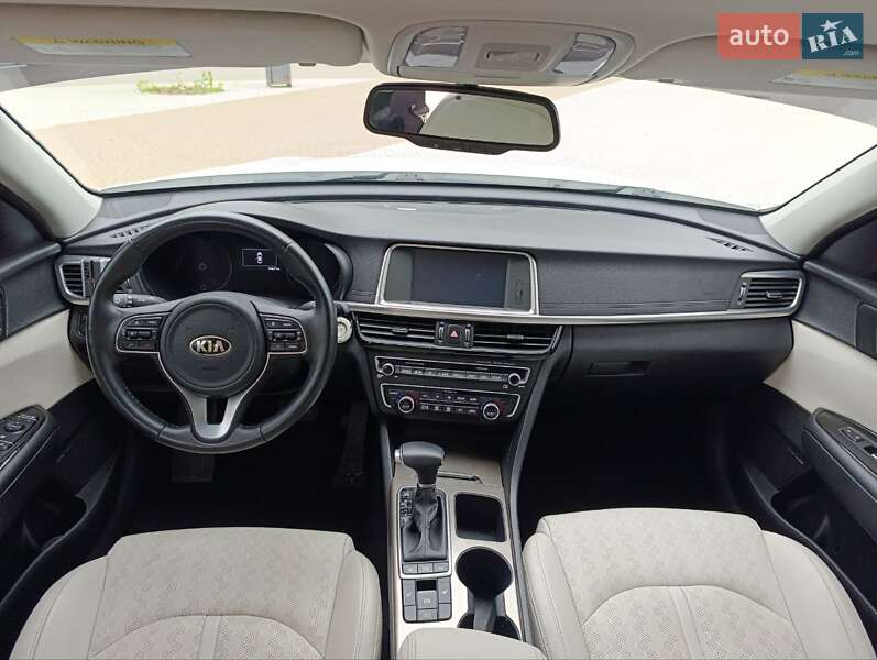 Седан Kia Optima 2018 в Львове