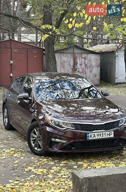 Седан Kia Optima 2018 в Киеве