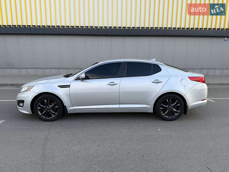 Седан Kia Optima 2012 в Киеве
