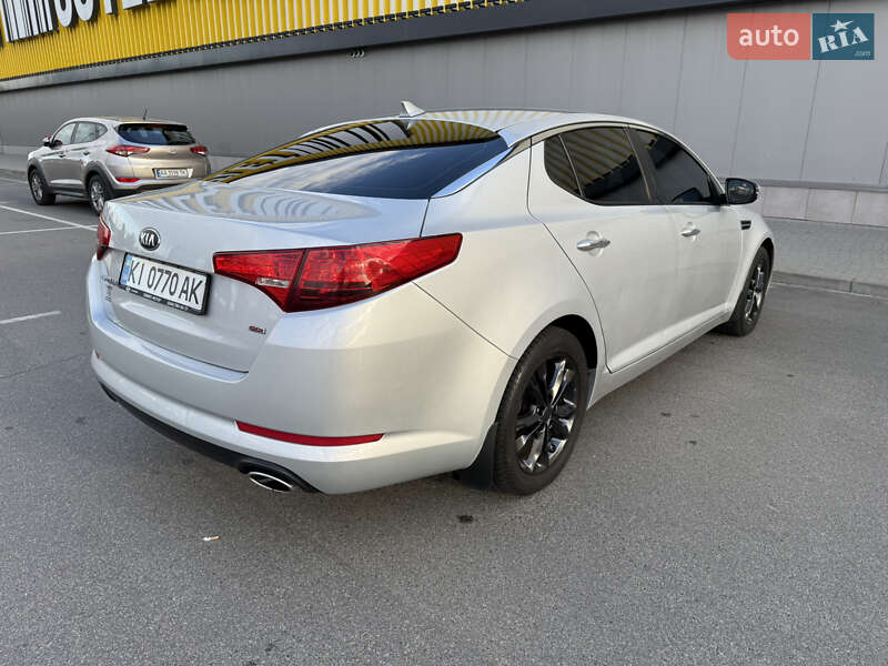 Седан Kia Optima 2012 в Киеве