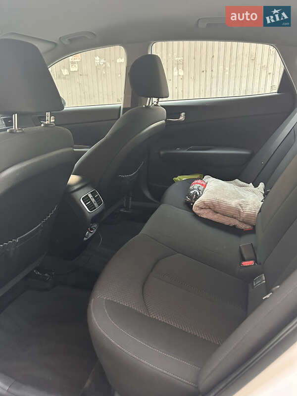 Седан Kia Optima 2017 в Одессе