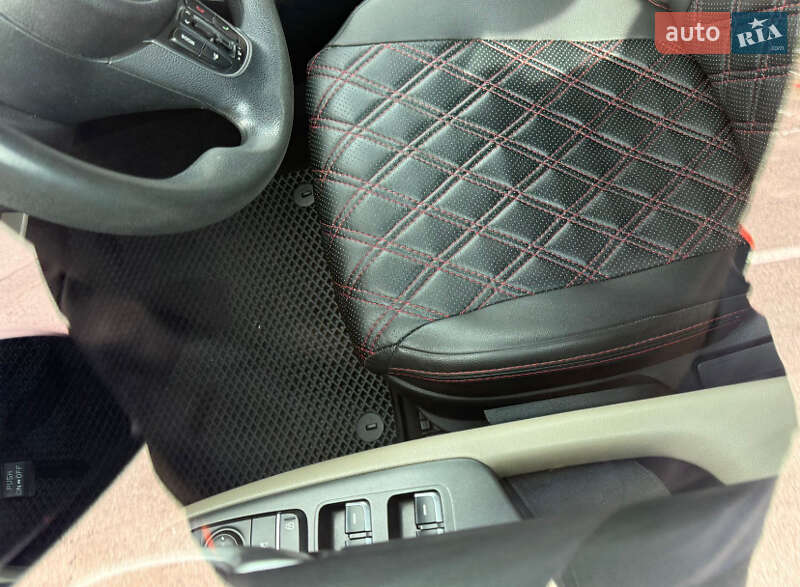 Седан Kia Optima 2015 в Києві