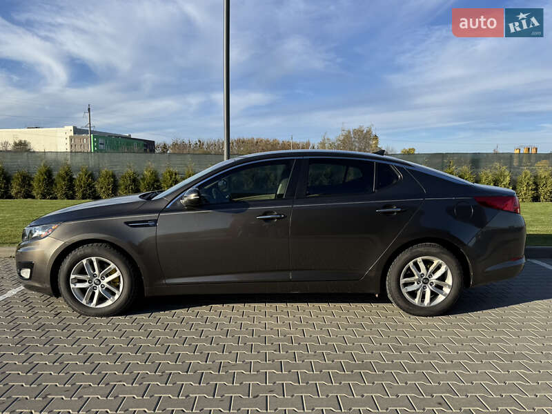 Седан Kia Optima 2013 в Виннице