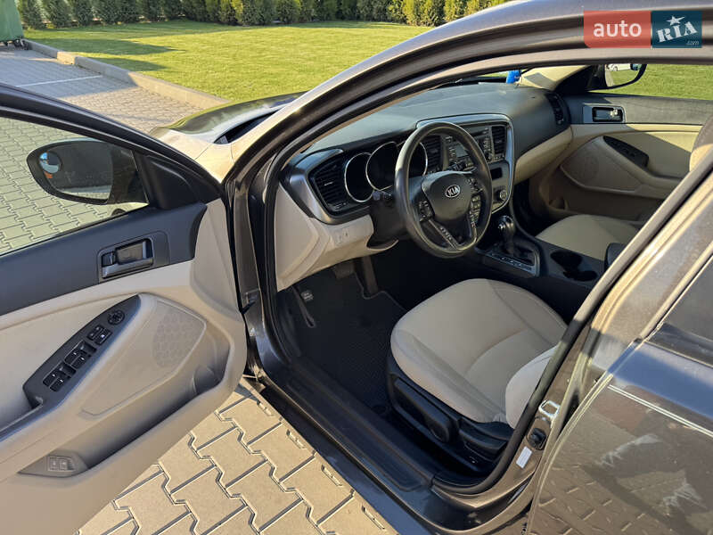Седан Kia Optima 2013 в Виннице