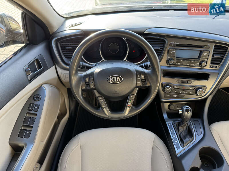 Седан Kia Optima 2013 в Виннице