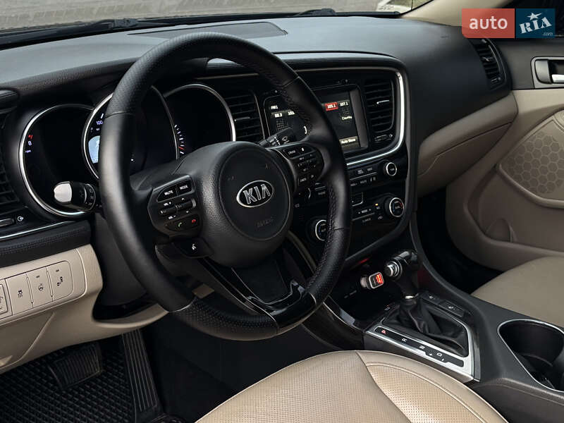Седан Kia Optima 2013 в Николаеве