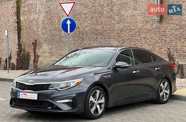 Седан Kia Optima 2018 в Одессе
