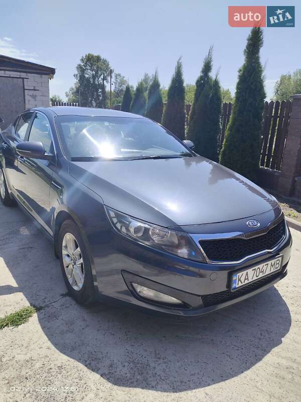 Седан Kia Optima 2011 в Киеве