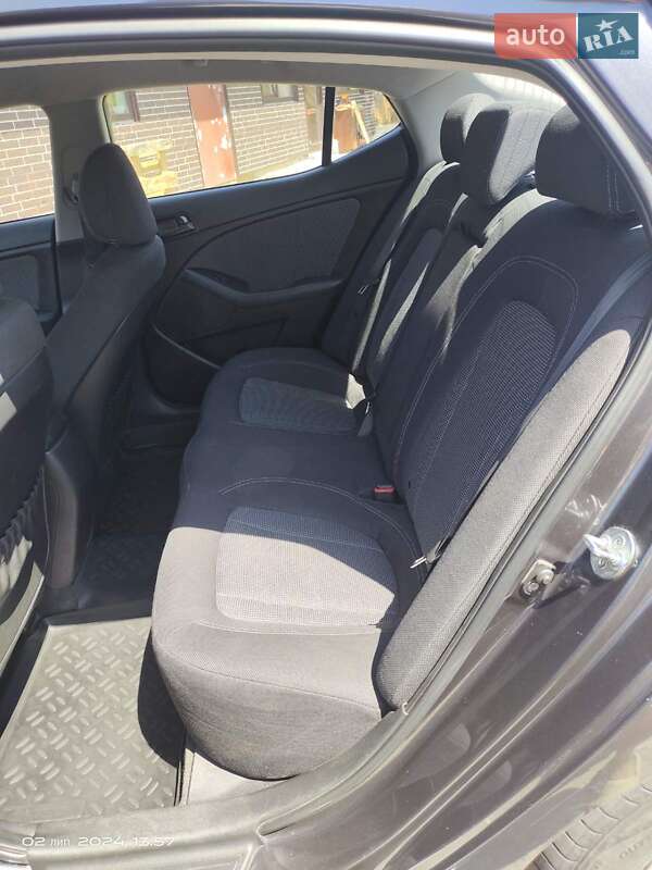 Седан Kia Optima 2011 в Киеве