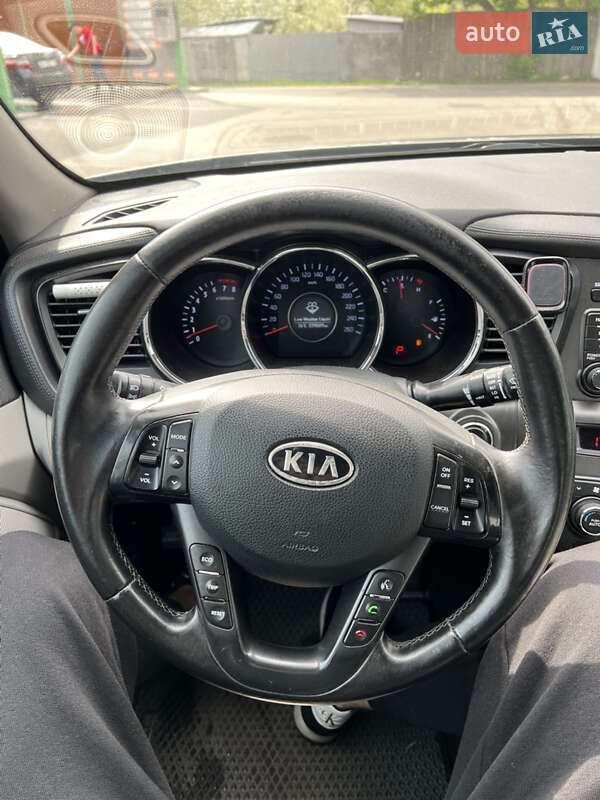 Седан Kia Optima 2011 в Києві
